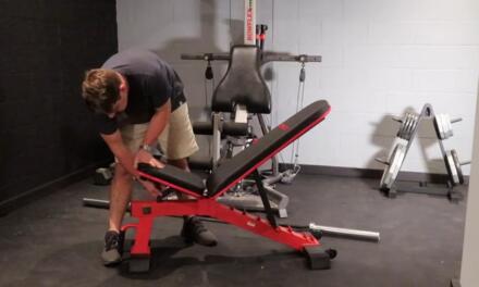 DERACY Adjustable Weight Bench Review – Includes Comparison With Super Max 2000