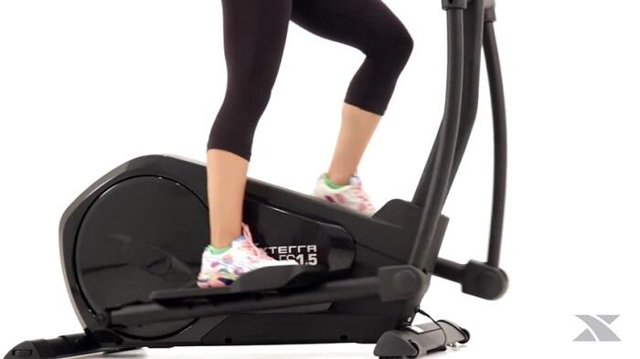 women exercising on xterra fs1.5