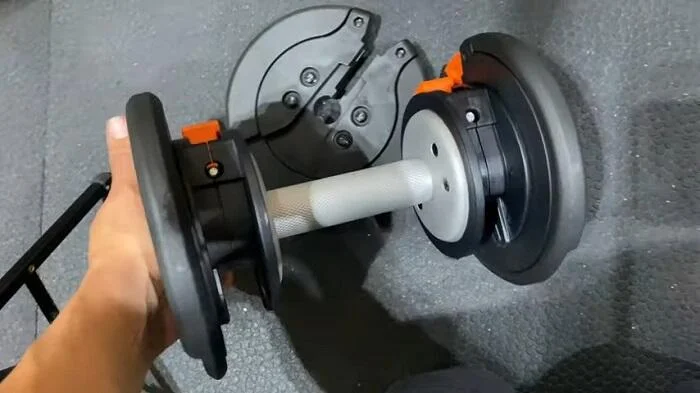 compact handle of nordictrack adjustable dumbbell