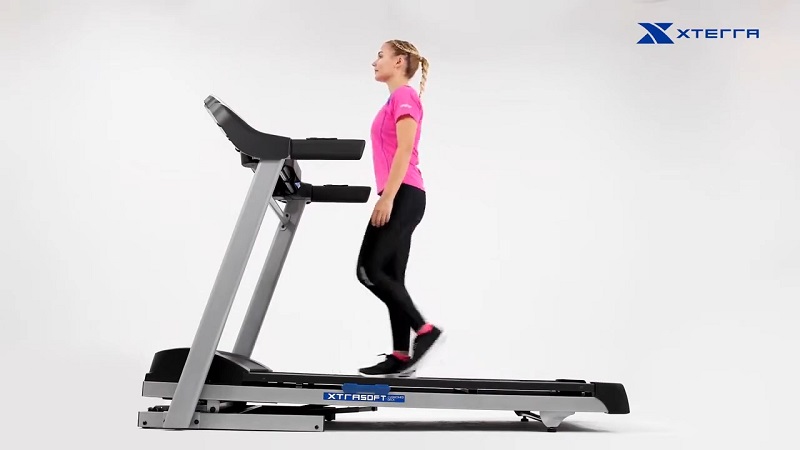 woman walking on Xterra TRX3500 Treadmill