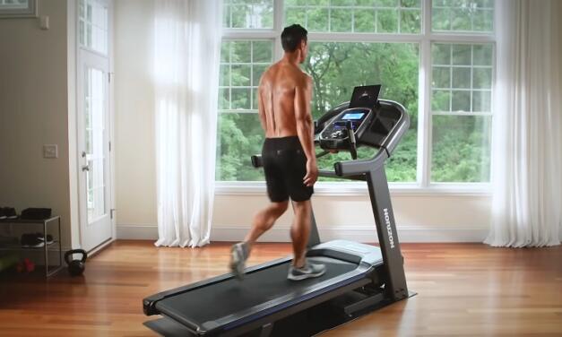 Horizon 7.4 AT Treadmill Review: heavy duty machine with a mid-level price tag