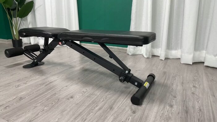 LeikeFitness Weight Bench in flat position